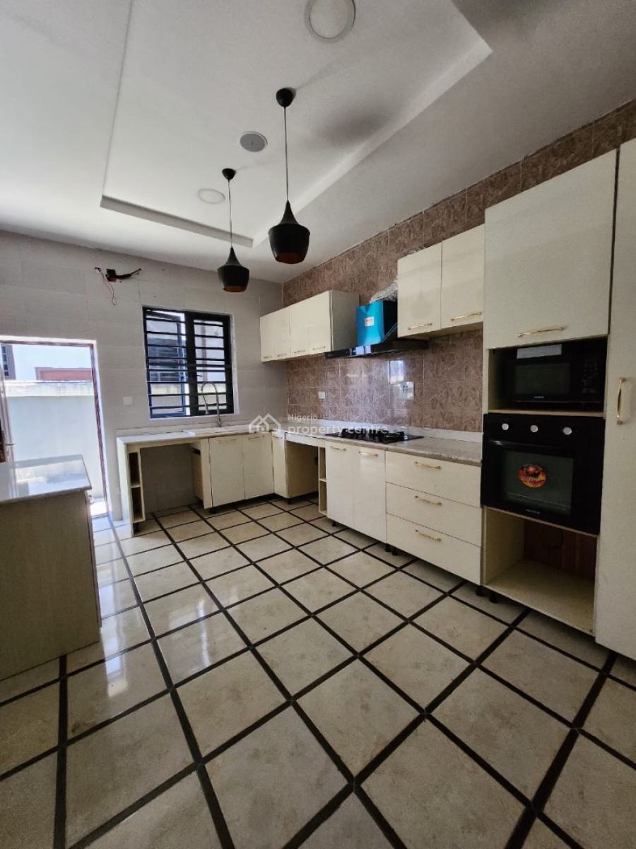 a Well Used 4 Bedrooms Semi Detached Duplex with a Bq, Orchid Road Lekki, Lekki Phase 2, Lekki, Lagos, Semi-detached Duplex for Rent