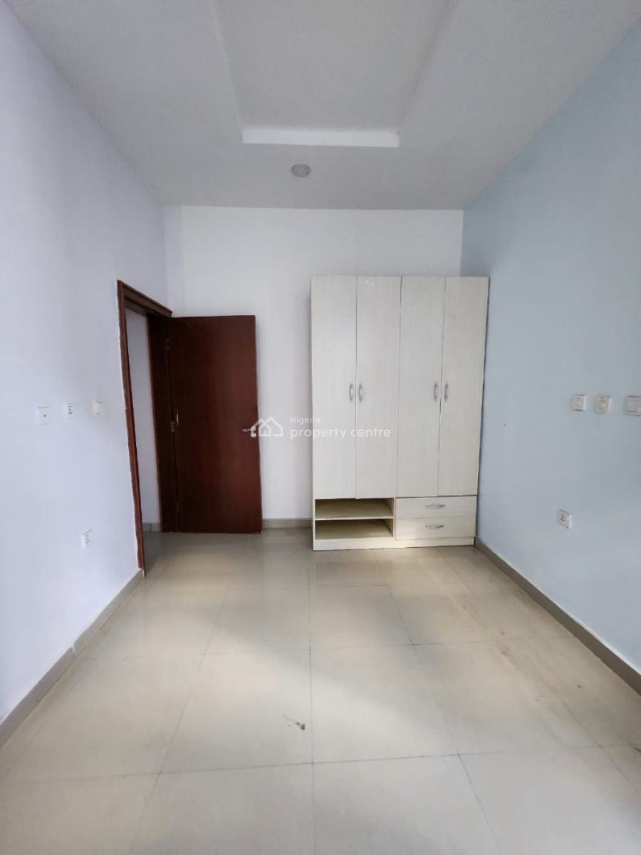 a Well Used 4 Bedrooms Semi Detached Duplex with a Bq, Orchid Road Lekki, Lekki Phase 2, Lekki, Lagos, Semi-detached Duplex for Rent