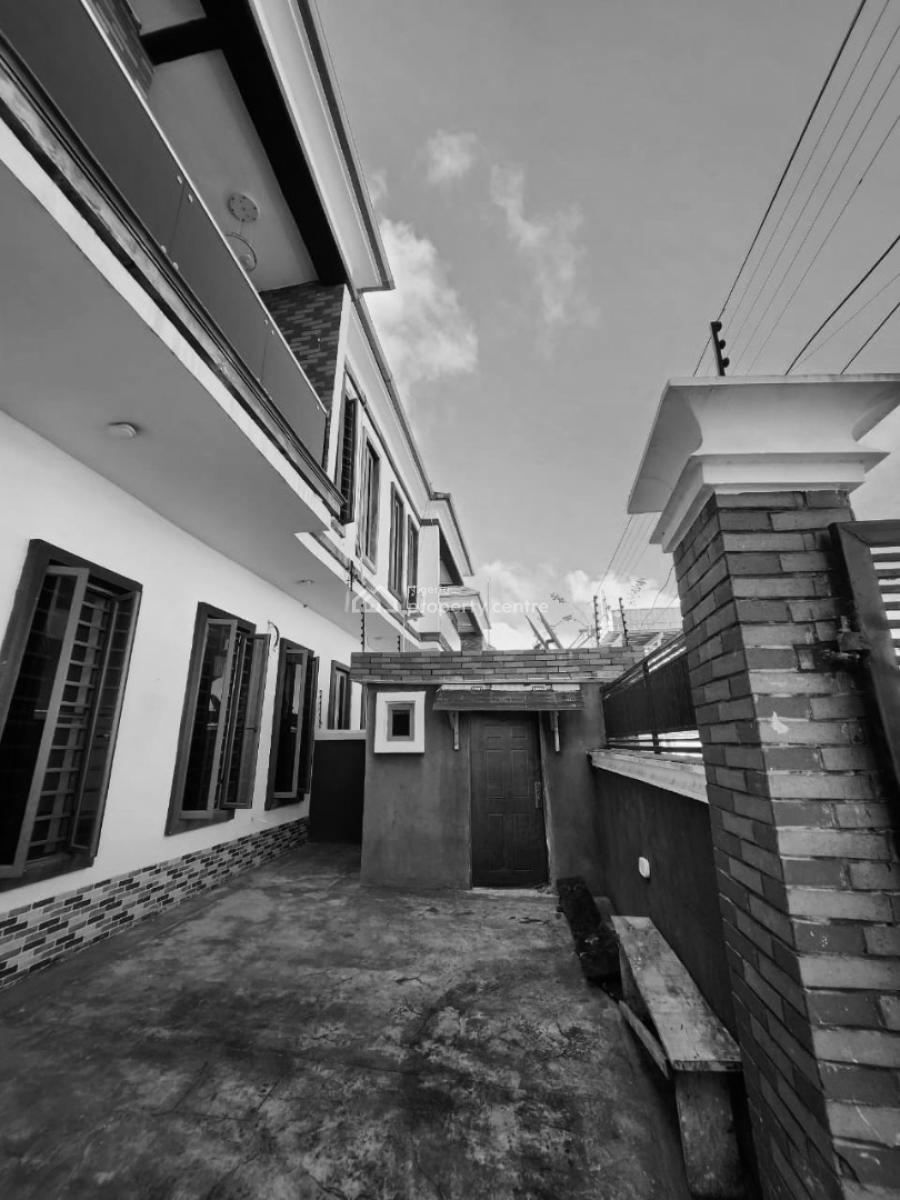 a Well Used 4 Bedrooms Semi Detached Duplex with a Bq, Orchid Road Lekki, Lekki Phase 2, Lekki, Lagos, Semi-detached Duplex for Rent