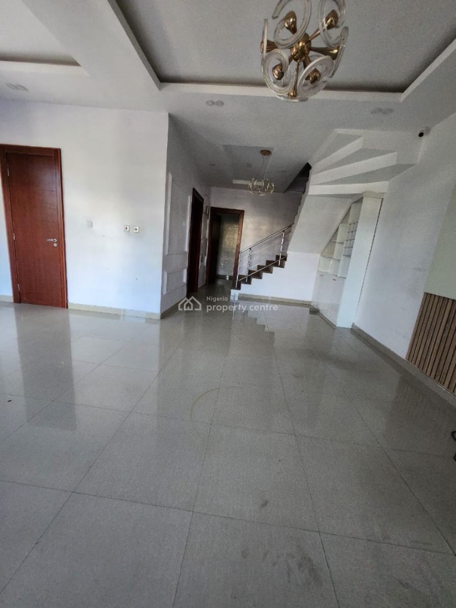 a Well Used 4 Bedrooms Semi Detached Duplex with a Bq, Orchid Road Lekki, Lekki Phase 2, Lekki, Lagos, Semi-detached Duplex for Rent