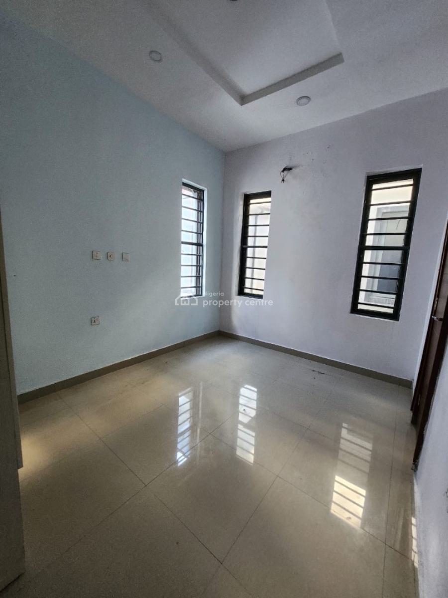 a Well Used 4 Bedrooms Semi Detached Duplex with a Bq, Orchid Road Lekki, Lekki Phase 2, Lekki, Lagos, Semi-detached Duplex for Rent