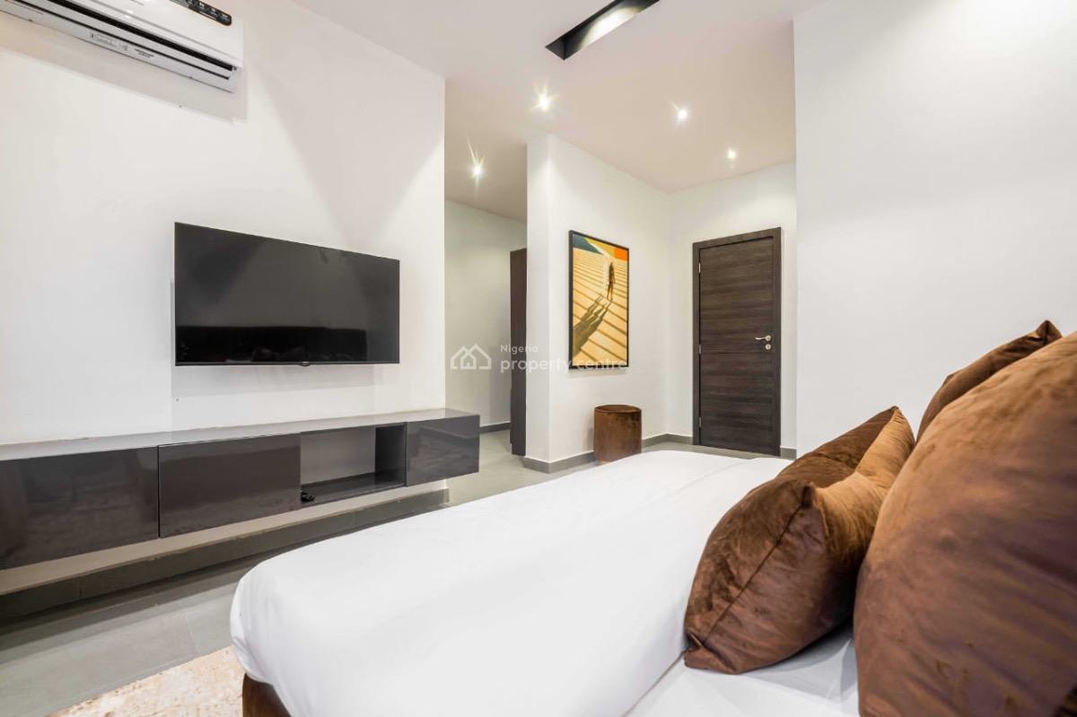 Nice and Spacious 3 Bedroom Apartment, Itumo Ogbonna Street, Lekki Phase 1, Lekki, Lagos, Flat / Apartment Short Let