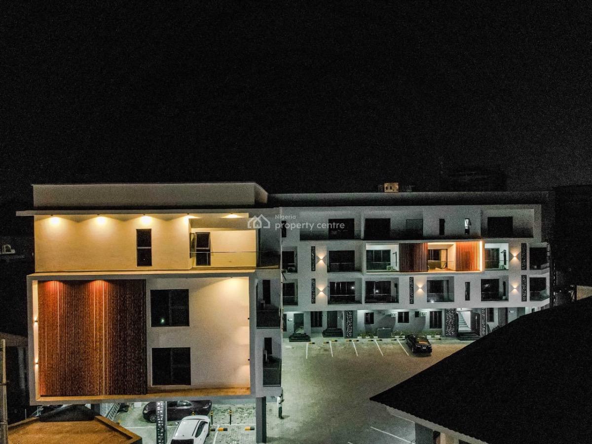 Beautiful 2 Bedroom Apartment with Swimming Pool and Gym, Chief Collins Street, Lekki Phase 1, Lekki, Lagos, Flat / Apartment Short Let