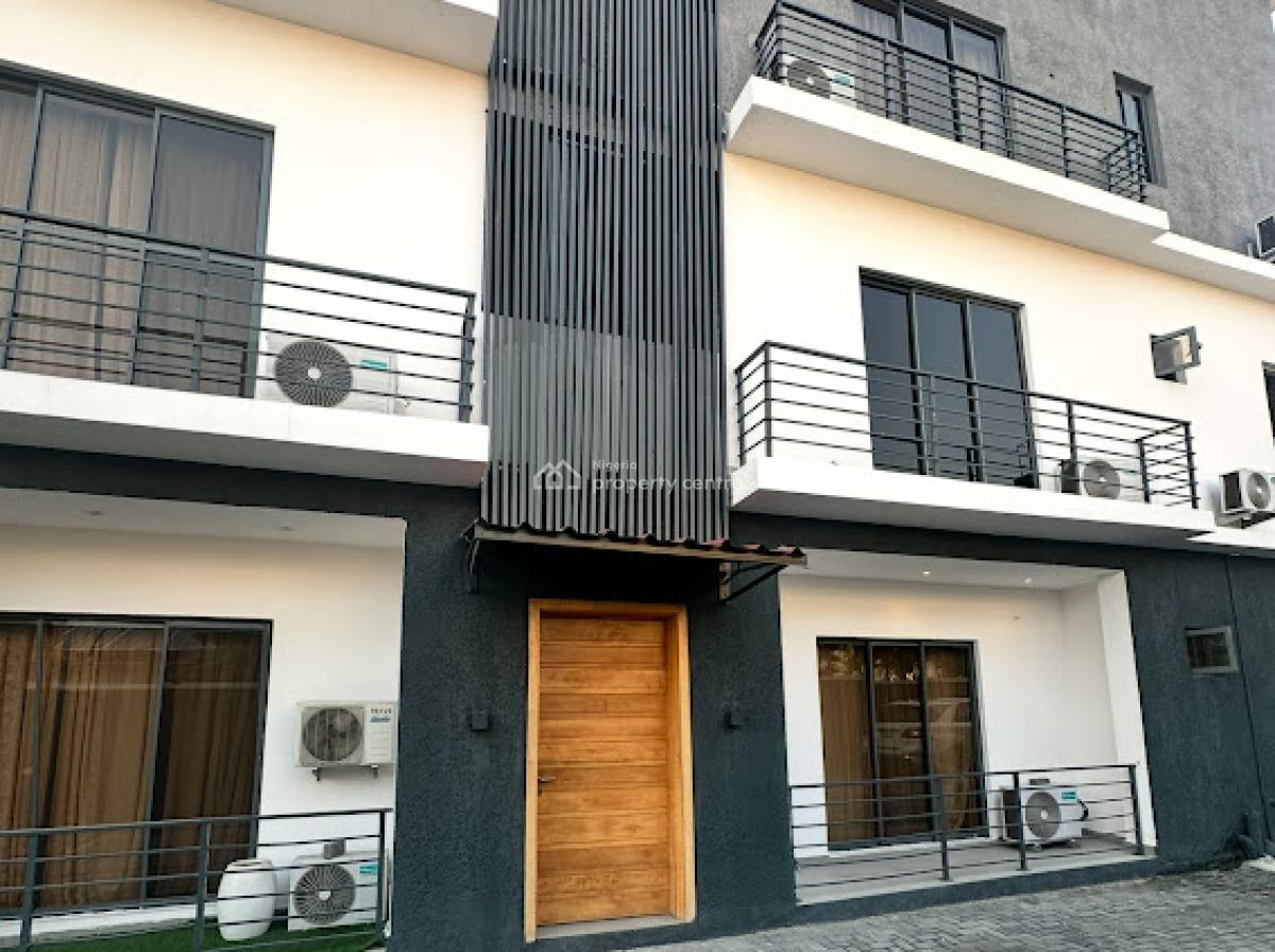 Spacious and Beautiful 3 Bedroom Apartment, Itumo Ogbonna Street, Lekki Phase 1, Lekki, Lagos, Flat / Apartment Short Let
