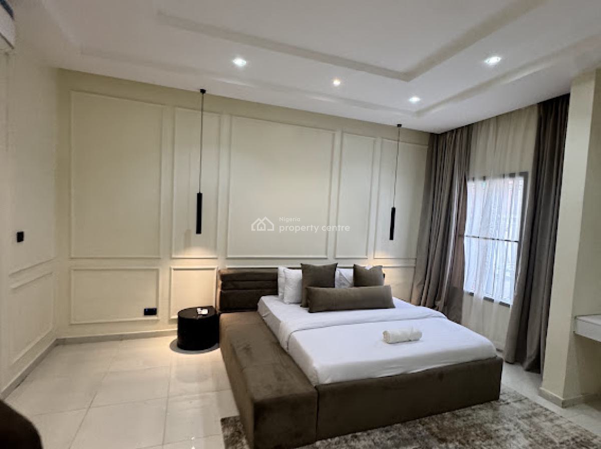 Cozy 3 Bedroom Apartment, Furo Ezimora Street, Lekki Phase 1, Lekki, Lagos, Flat / Apartment Short Let