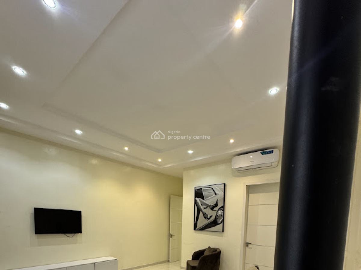 Cozy 3 Bedroom Apartment, Furo Ezimora Street, Lekki Phase 1, Lekki, Lagos, Flat / Apartment Short Let