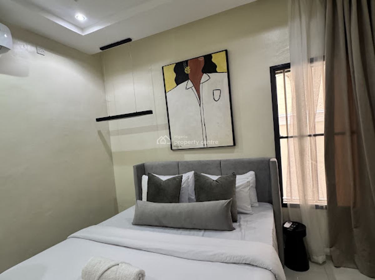 Cozy 3 Bedroom Apartment, Furo Ezimora Street, Lekki Phase 1, Lekki, Lagos, Flat / Apartment Short Let