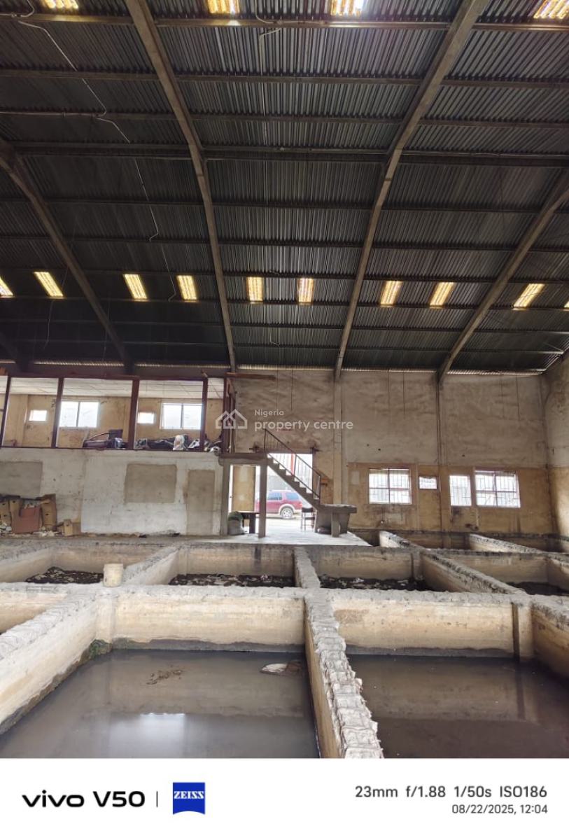 8,832.992m2-large One-bay Warehouse and  a Mini-warehouse., Eric Moore, Surulere, Lagos, Warehouse for Sale