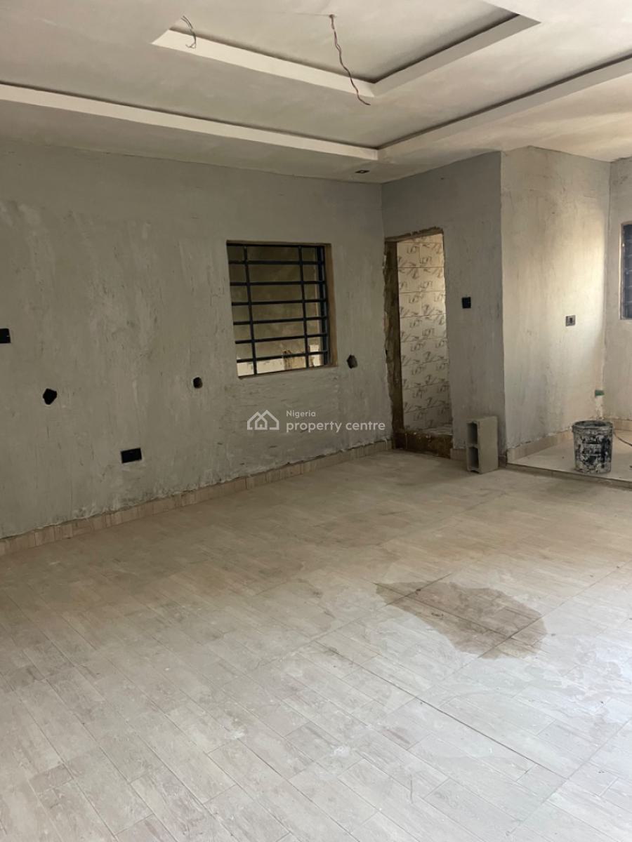Exclusive 2 Bedroom Apartment, Yaba, Lagos, Flat / Apartment for Rent