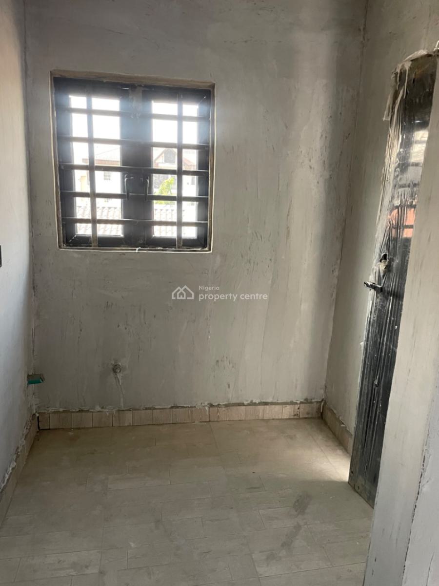 Exclusive 2 Bedroom Apartment, Yaba, Lagos, Flat / Apartment for Rent