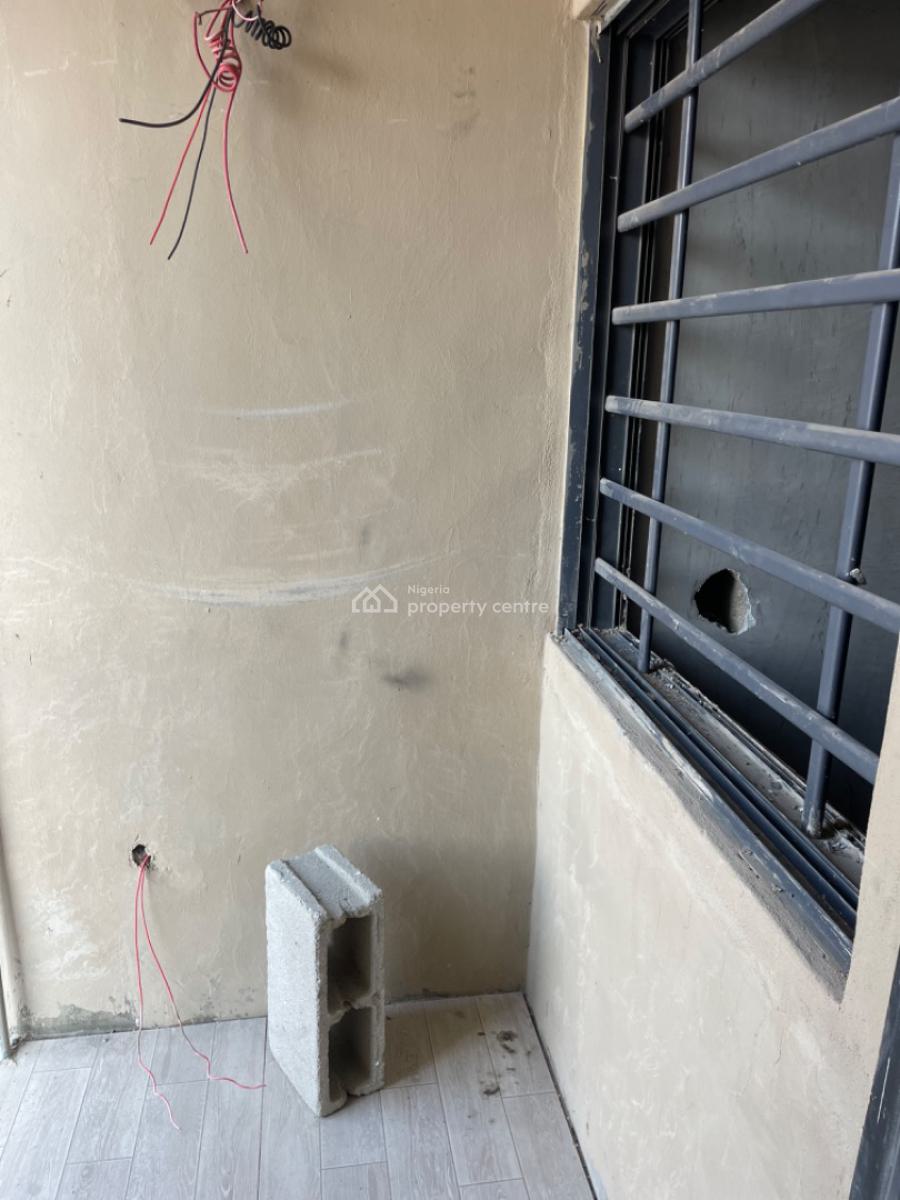 Exclusive 2 Bedroom Apartment, Yaba, Lagos, Flat / Apartment for Rent