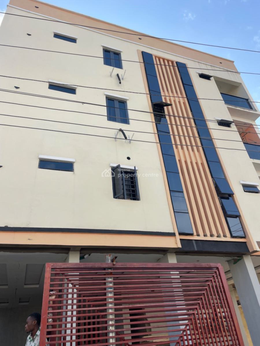 Exclusive 2 Bedroom Apartment, Yaba, Lagos, Flat / Apartment for Rent