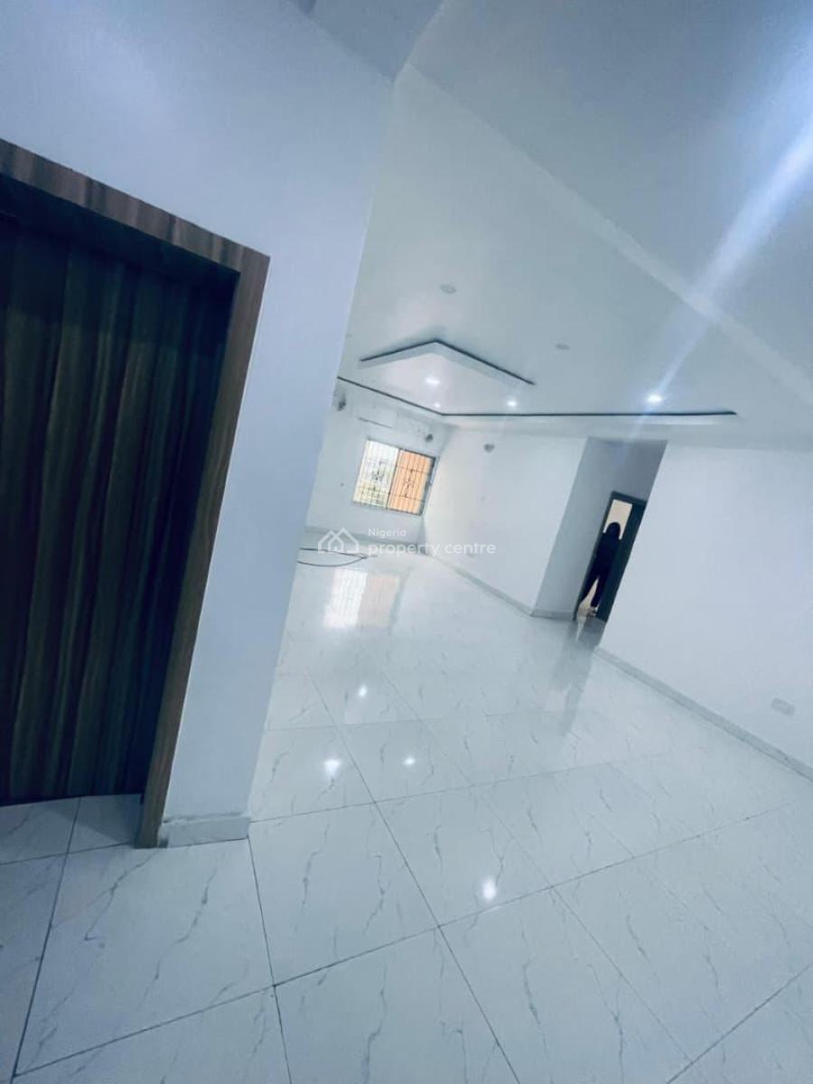 3 Bedrooms Bloomed of Flat, Chevron Drive, Lekki Expressway, Lekki, Lagos, Block of Flats for Sale