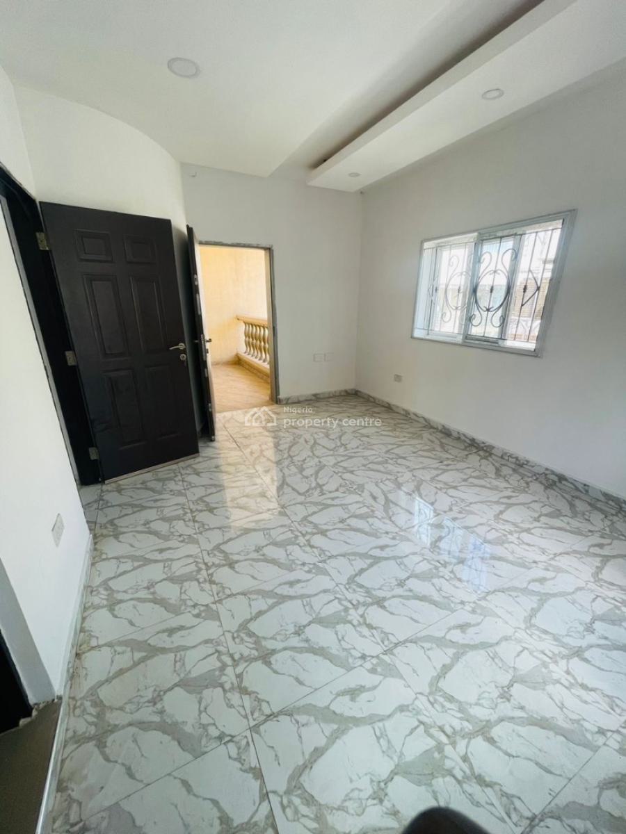 Luxury & Spacious 3-bedroom Apartment [upstairs], Eleganza Gardens, Ikota, Lekki, Lagos, Flat / Apartment for Rent