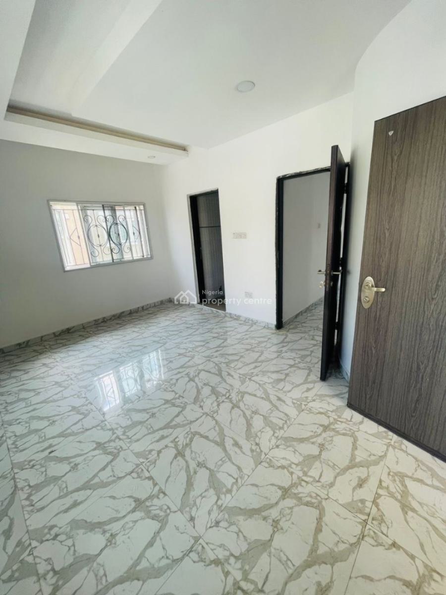 Luxury & Spacious 3-bedroom Apartment [upstairs], Eleganza Gardens, Ikota, Lekki, Lagos, Flat / Apartment for Rent