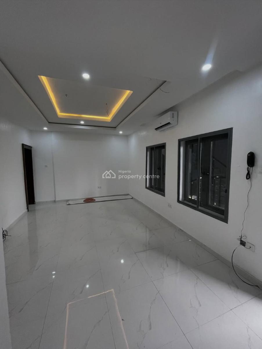 1 Bedroom Apartment with Swimming Pool and Gym, Ikoyi, Lagos, Mini Flat (room and Parlour) for Rent