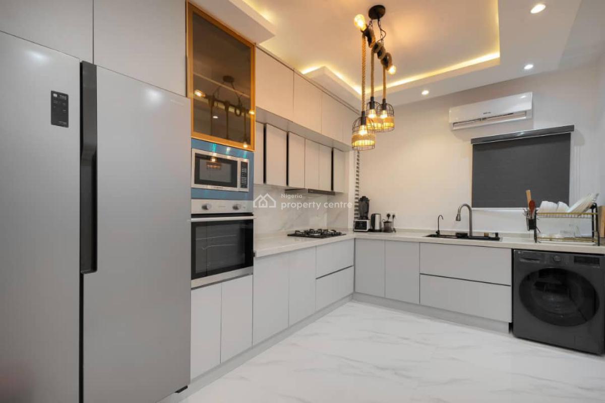 Tastefully Furnished 2 Bed + Ps5, Lekki Right, Lekki, Lagos, Flat / Apartment Short Let