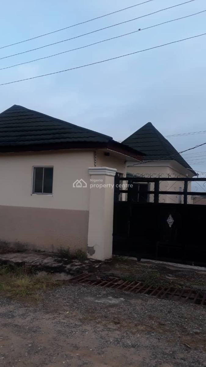Luxury 3 Bedroom Bungalow with 1 Bedroom Bq, Sauka New Site Estate Behind Fha, Lugbe District, Abuja, Detached Bungalow for Sale