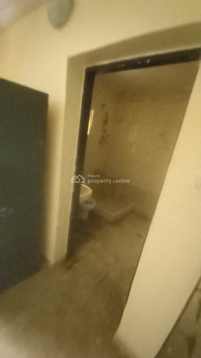 Well Renovated 2 Bedrooms Flat, News Engineering, Dawaki, Gwarinpa, Abuja, Flat / Apartment for Rent