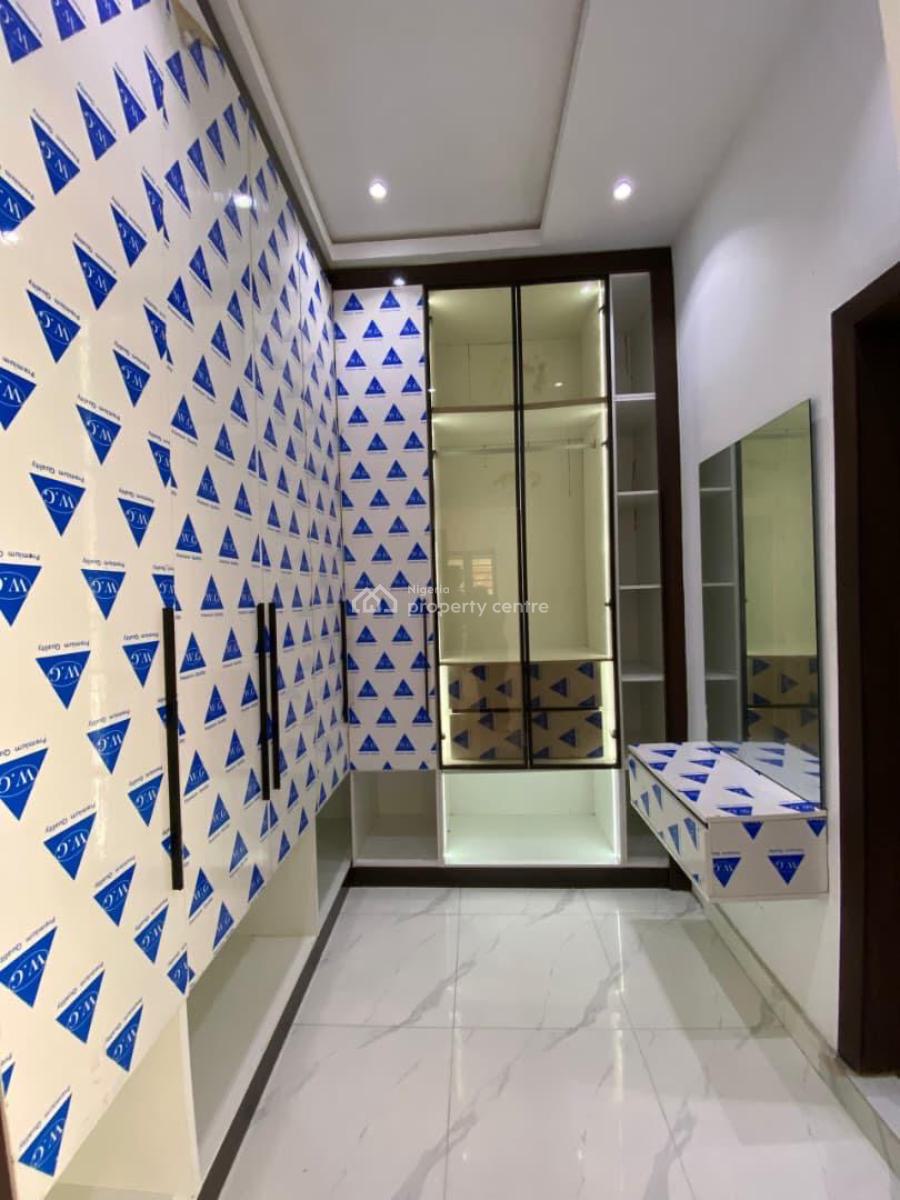 a Captivating & Spacious 5 Bedroom Fully-detached Duplex with Pool, in a Secured Estate in Ikota, Lekki, Lagos, Detached Duplex for Sale