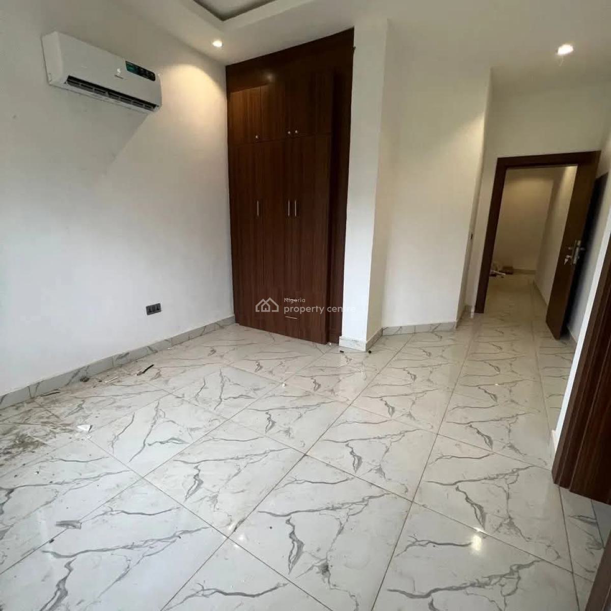 Tastefully Finished 3 Bedrooms Flat in Diplomatic Zone, Diplomatic Zone, Guzape District, Abuja, Flat / Apartment for Rent