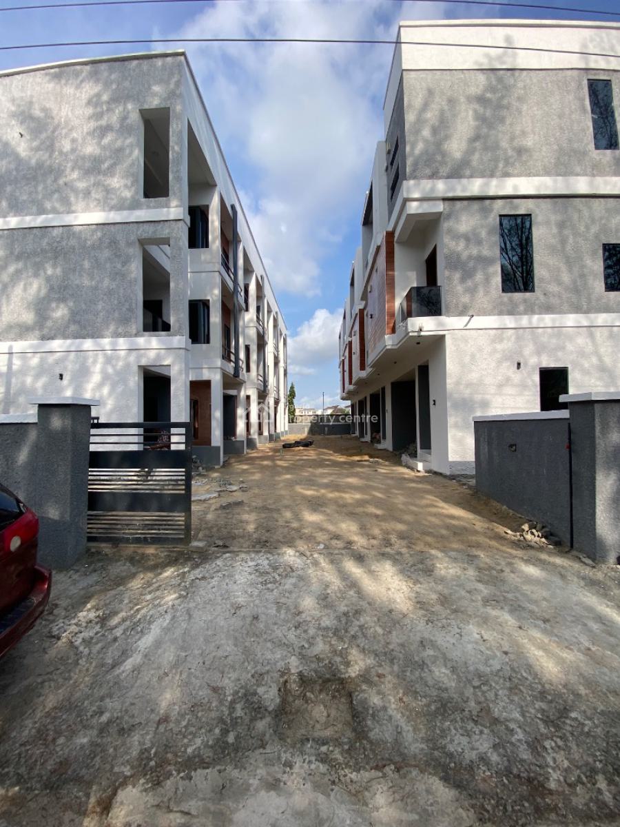 Serviced 4 Bed Terrace Duplex with 1bq, Osapa London, Osapa, Lekki, Lagos, Terraced Duplex for Sale