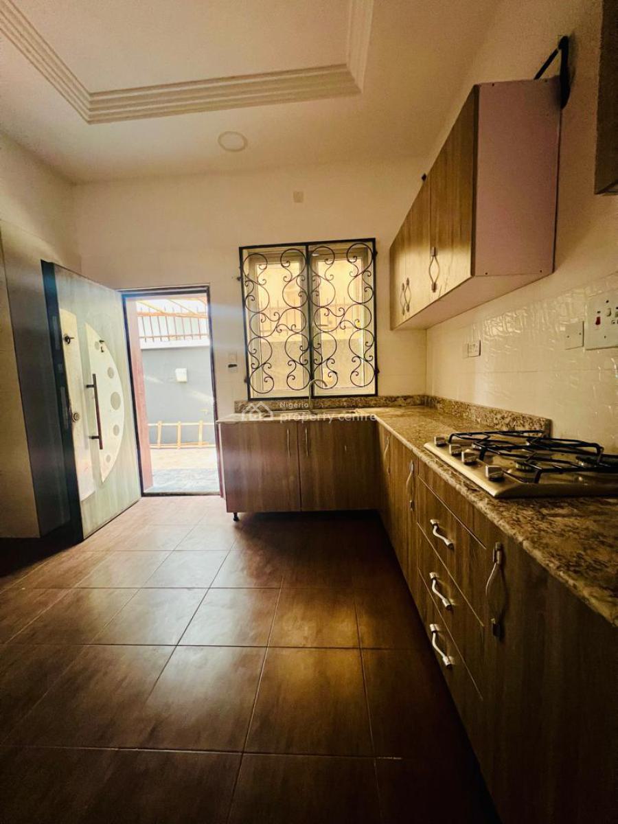 Well Maintained 4bedroom Semi Detached Duplex, Ikate Elegushi, Lekki, Lagos, Semi-detached Duplex for Rent