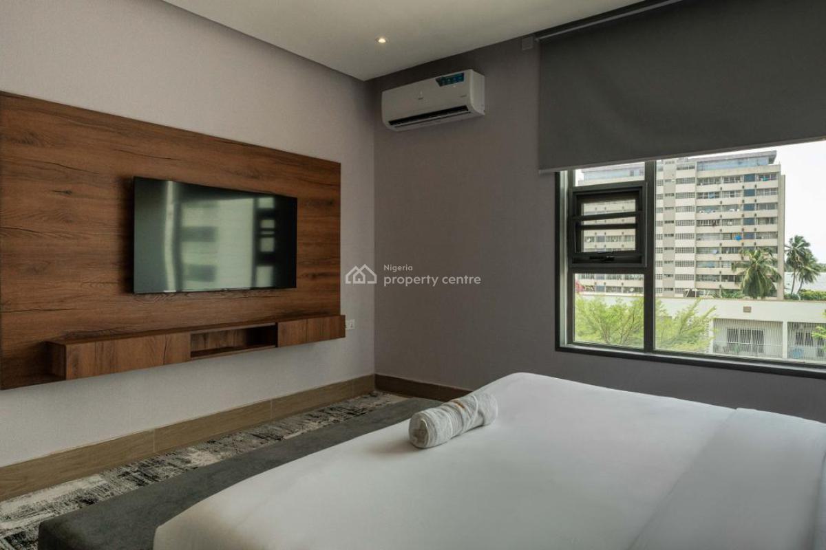 Luxury Sea View 3 Bed + Pool + Gym + Elevator, Off Ahmed Hello Way, Victoria Island (vi), Lagos, Flat / Apartment Short Let