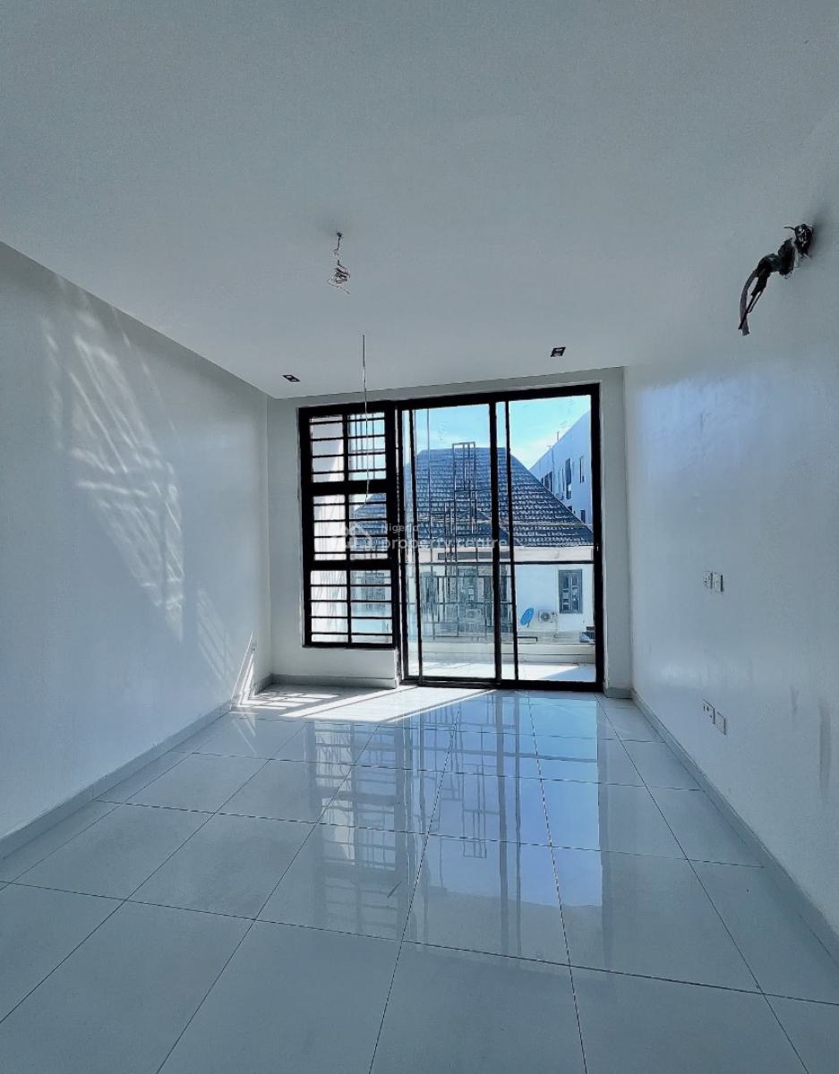 Fully Serviced 2 Bedroom Apartment with Swimming Pool and Gym, Ologolo, Ologolo, Lekki, Lagos, Block of Flats for Sale