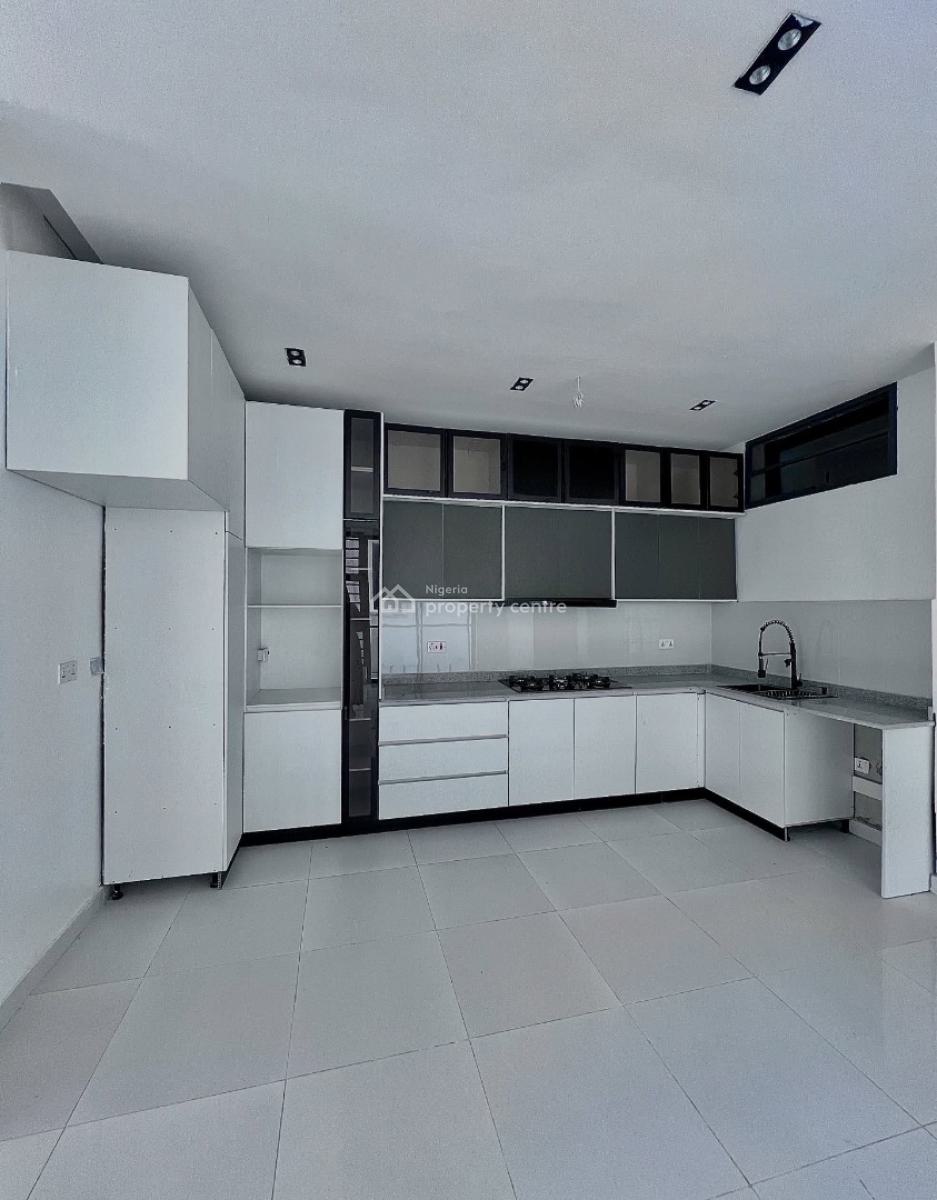 Fully Serviced 2 Bedroom Apartment with Swimming Pool and Gym, Ologolo, Ologolo, Lekki, Lagos, Block of Flats for Sale