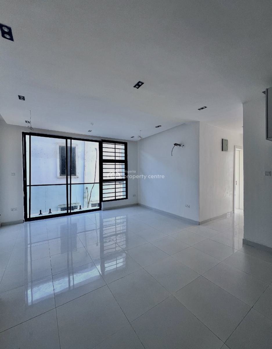 Fully Serviced 2 Bedroom Apartment with Swimming Pool and Gym, Ologolo, Ologolo, Lekki, Lagos, Block of Flats for Sale