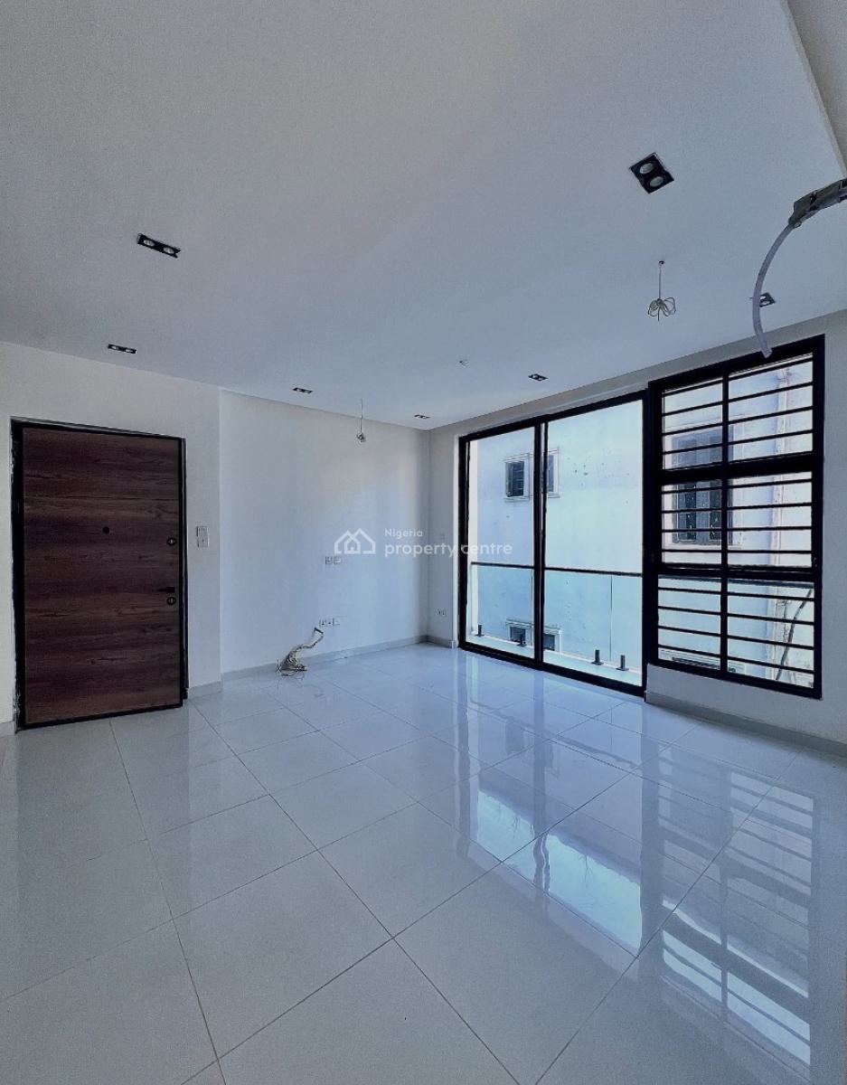 Fully Serviced 2 Bedroom Apartment with Swimming Pool and Gym, Ologolo, Ologolo, Lekki, Lagos, Block of Flats for Sale