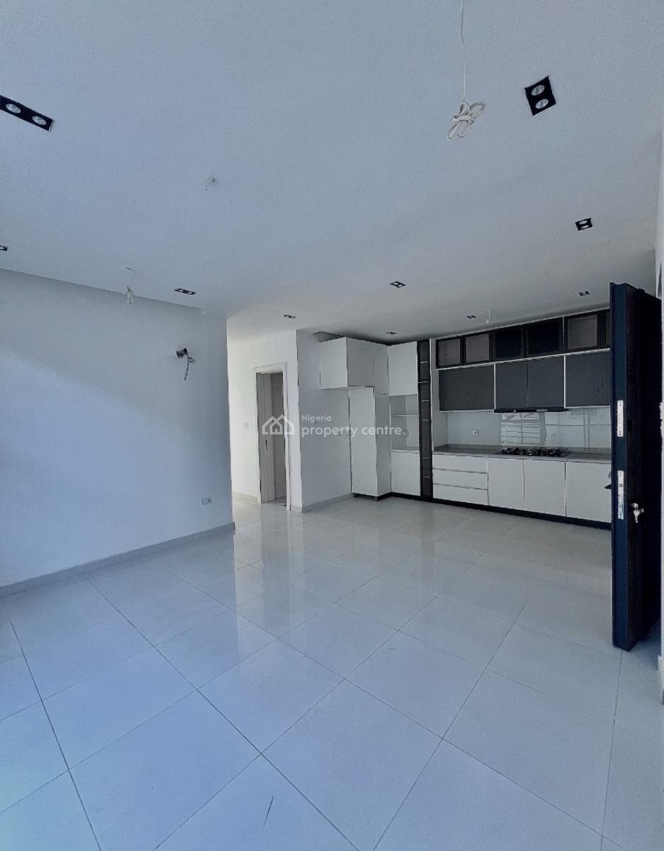 Fully Serviced 2 Bedroom Apartment with Swimming Pool and Gym, Ologolo, Ologolo, Lekki, Lagos, Block of Flats for Sale