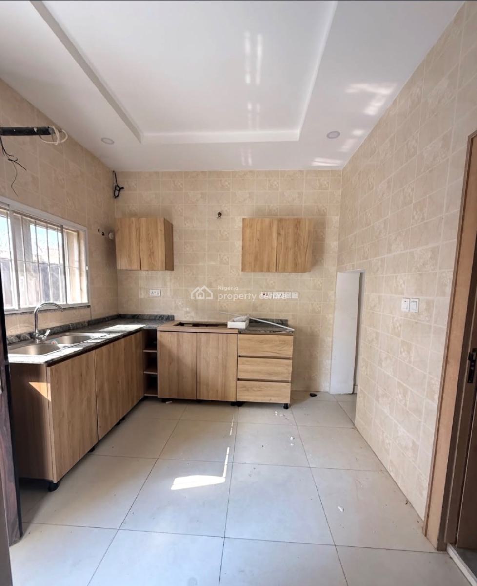 Standard 3bedroom Terrace with Bq, Jahi, Abuja, Terraced Duplex for Rent