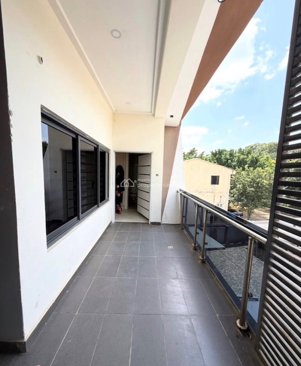 Standard 3bedroom Apartment, Maitama District, Abuja, Flat / Apartment for Rent