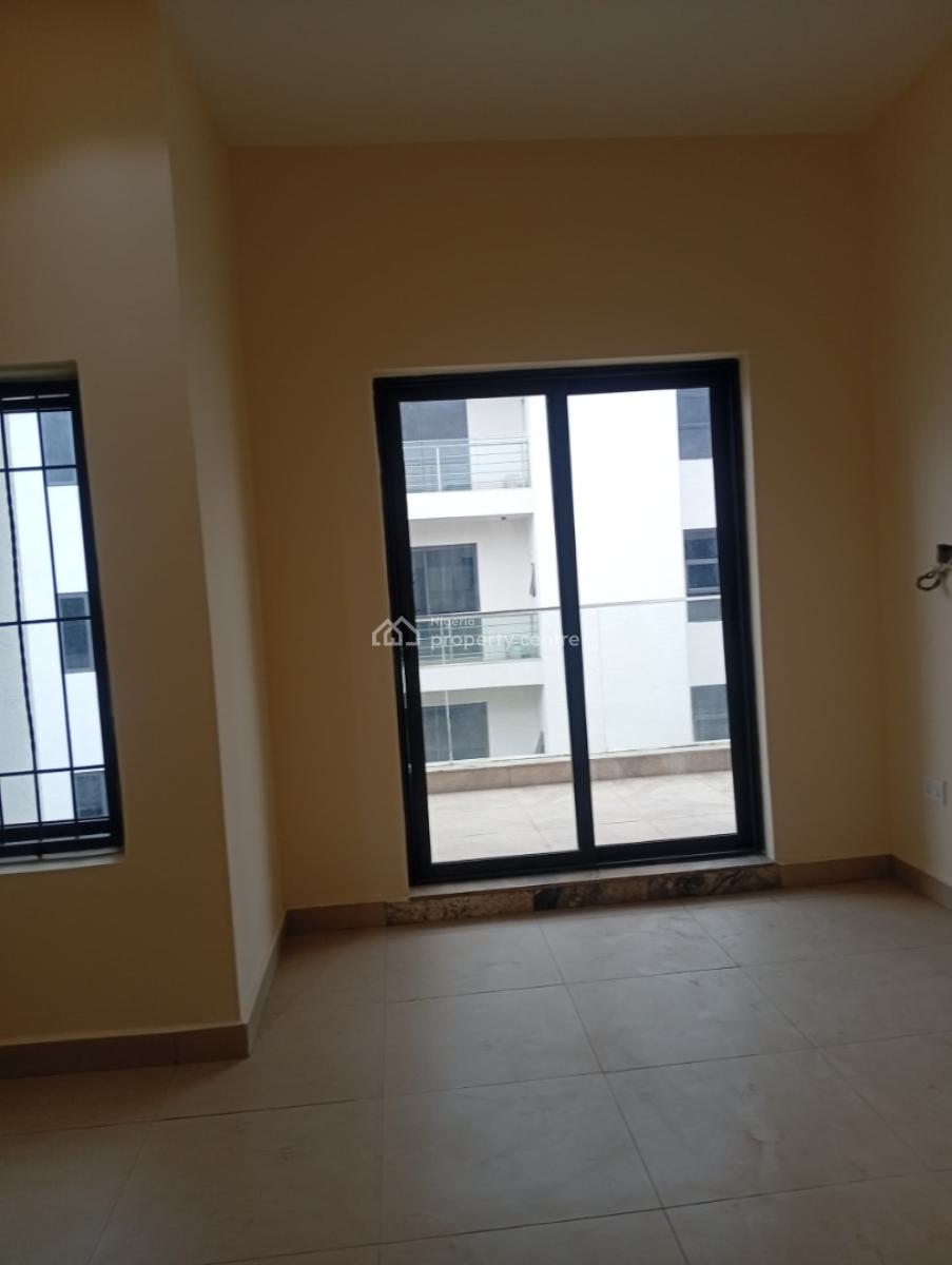 5bedrooms Duplex with Bq, Tarred Road, Guzape District, Abuja, Semi-detached Duplex for Rent