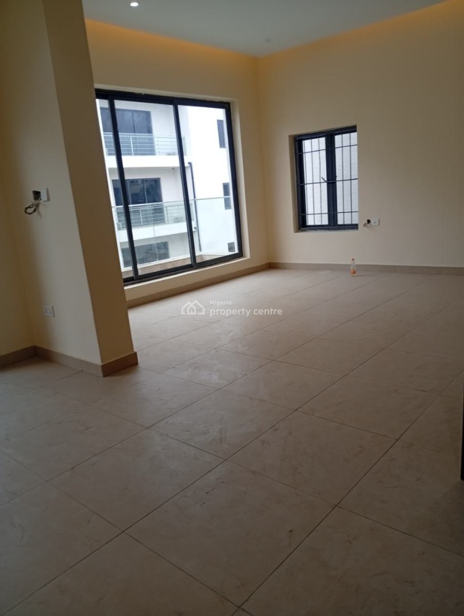 5bedrooms Duplex with Bq, Tarred Road, Guzape District, Abuja, Semi-detached Duplex for Rent