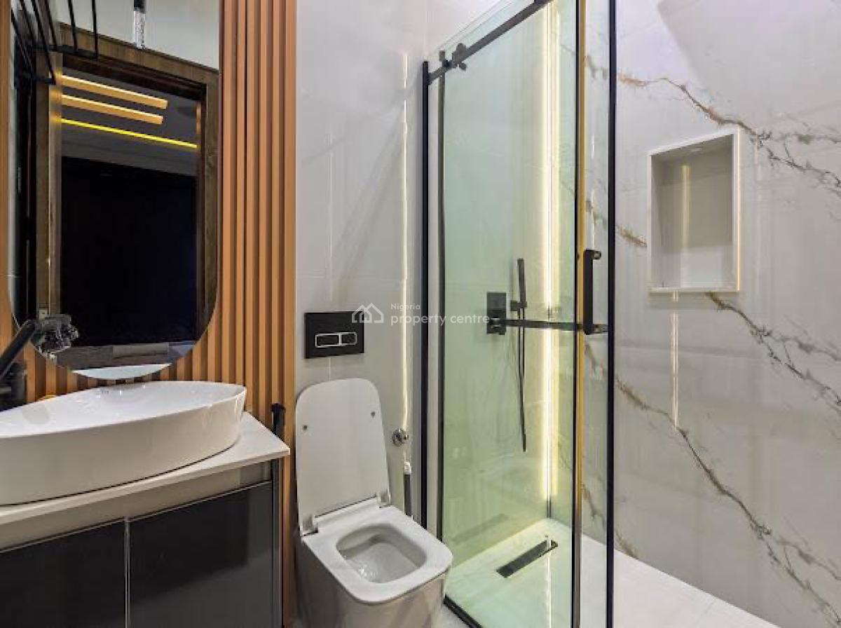Lovely 2 Bedroom Smart Home,inbuilt Speaker, Ps5, Game Room, Off Admiralty Way, Lekki Phase 1, Lekki, Lagos, Flat / Apartment Short Let