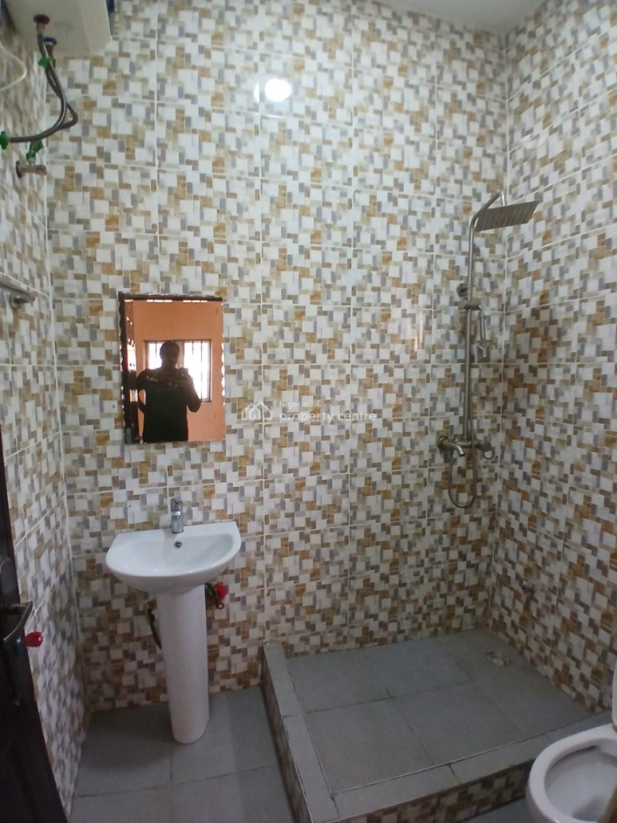 2 Bedrooms on First Floor, Gaduwa, Abuja, Flat / Apartment for Rent