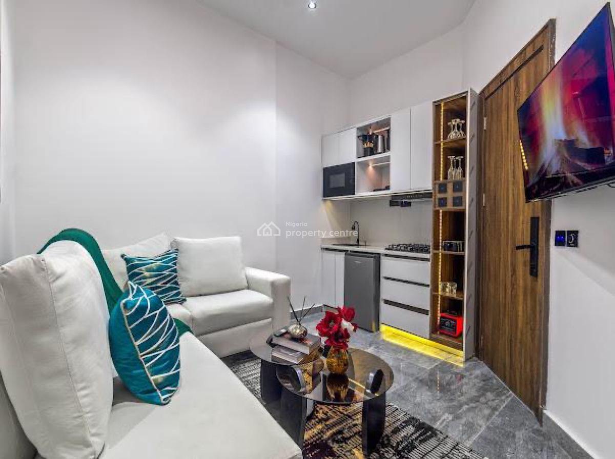 Lovely One Bedroom Smart Home with Inbuilt Speaker and Game Room, Off Admiralty Way, Lekki Phase 1, Lekki, Lagos, Flat / Apartment Short Let