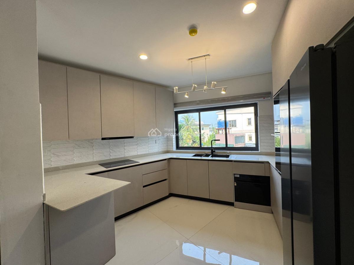 Waterfront 1-bedroom Apartment, Ikoyi, Ikoyi, Lagos, Flat / Apartment Short Let