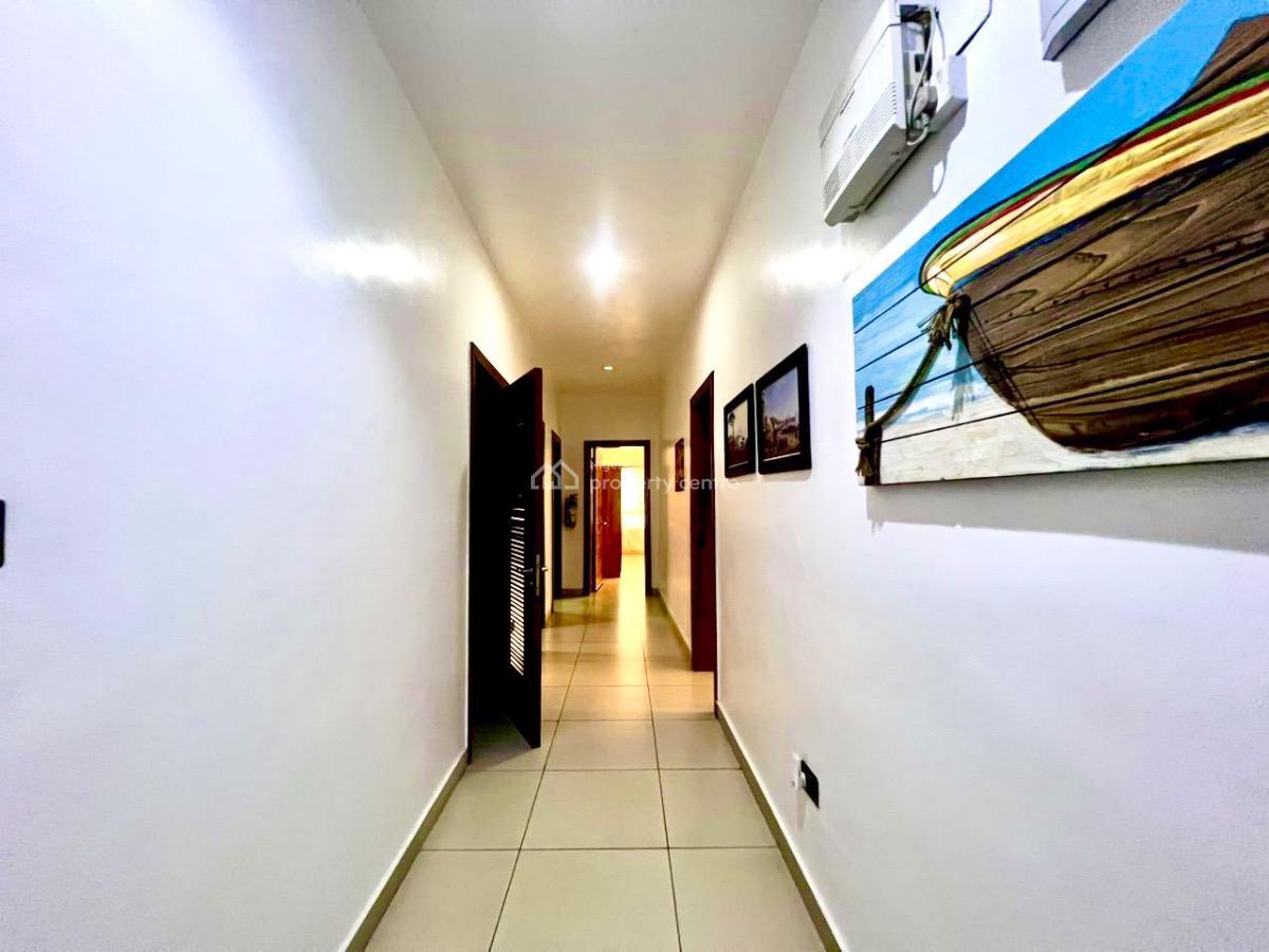 Serviced 3bedrooms Apartment with Bq, Lekki Phase 1, Lekki, Lagos, Flat / Apartment for Rent