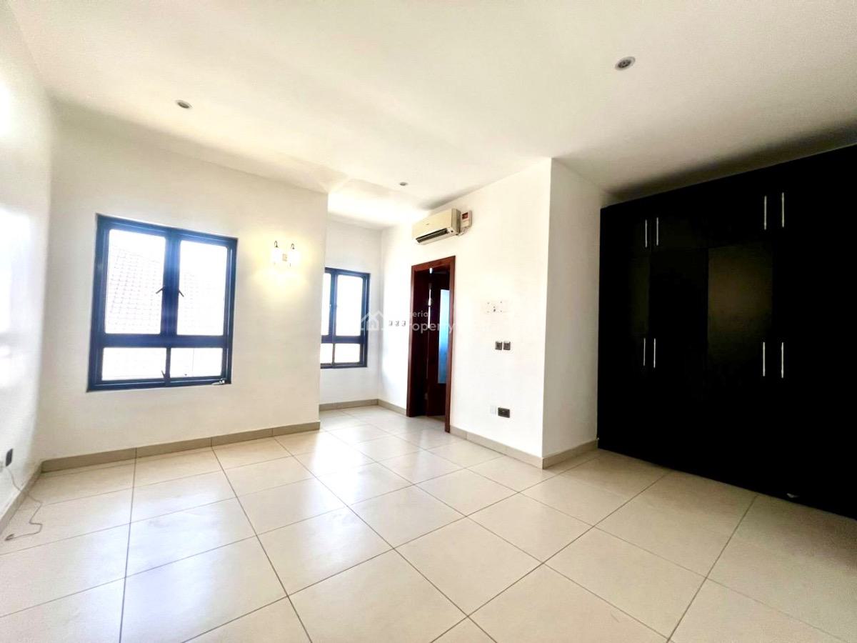 Serviced 3bedrooms Apartment with Bq, Lekki Phase 1, Lekki, Lagos, Flat / Apartment for Rent