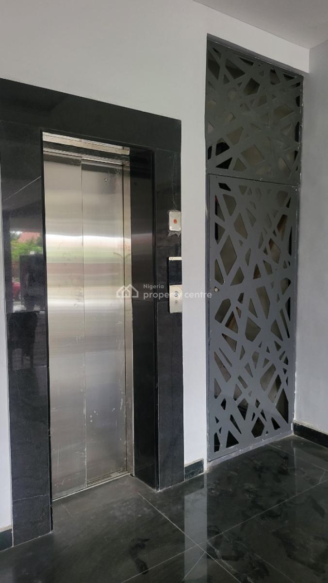 Modern and Beautifully Finished 2 Bedroom Apartment Located in a Seren, Comes with: Ensuite Bedrooms · Fully Fitted Kitchen · Swimming Pool ·, Ikate, Lekki, Lagos, Block of Flats for Sale