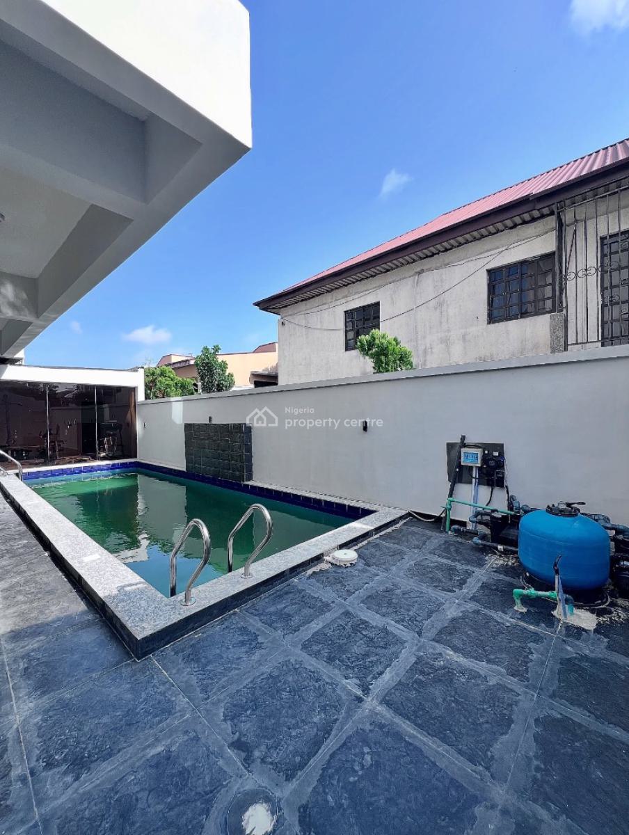 Fully Serviced 3 Bedroom Apartment with Bq, Lekki Phase 1, Lekki Phase 1, Lekki, Lagos, Block of Flats for Sale