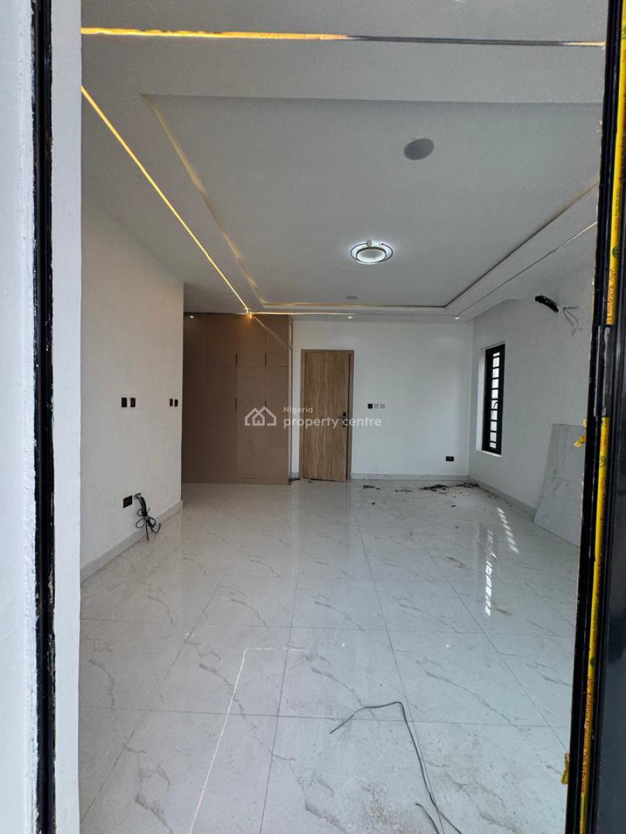 Self Compound 4bedroom Semi Detached Duplex with a Bq Partially Servic, Ikota, Lekki, Lagos, Semi-detached Duplex for Sale