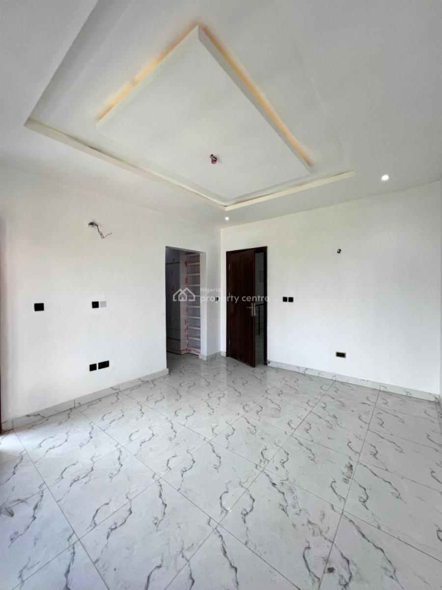 Very Spacious 3 Terraced Duplex with Bq in a Serene Environment, Ikota, Lekki, Lagos, Terraced Duplex for Sale