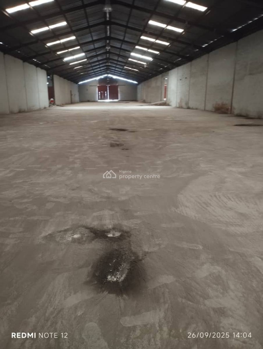 4 Bays Warehouse in Exclusive Compound, Ilasa, Iyana Isolo, Isolo, Lagos, Warehouse for Rent