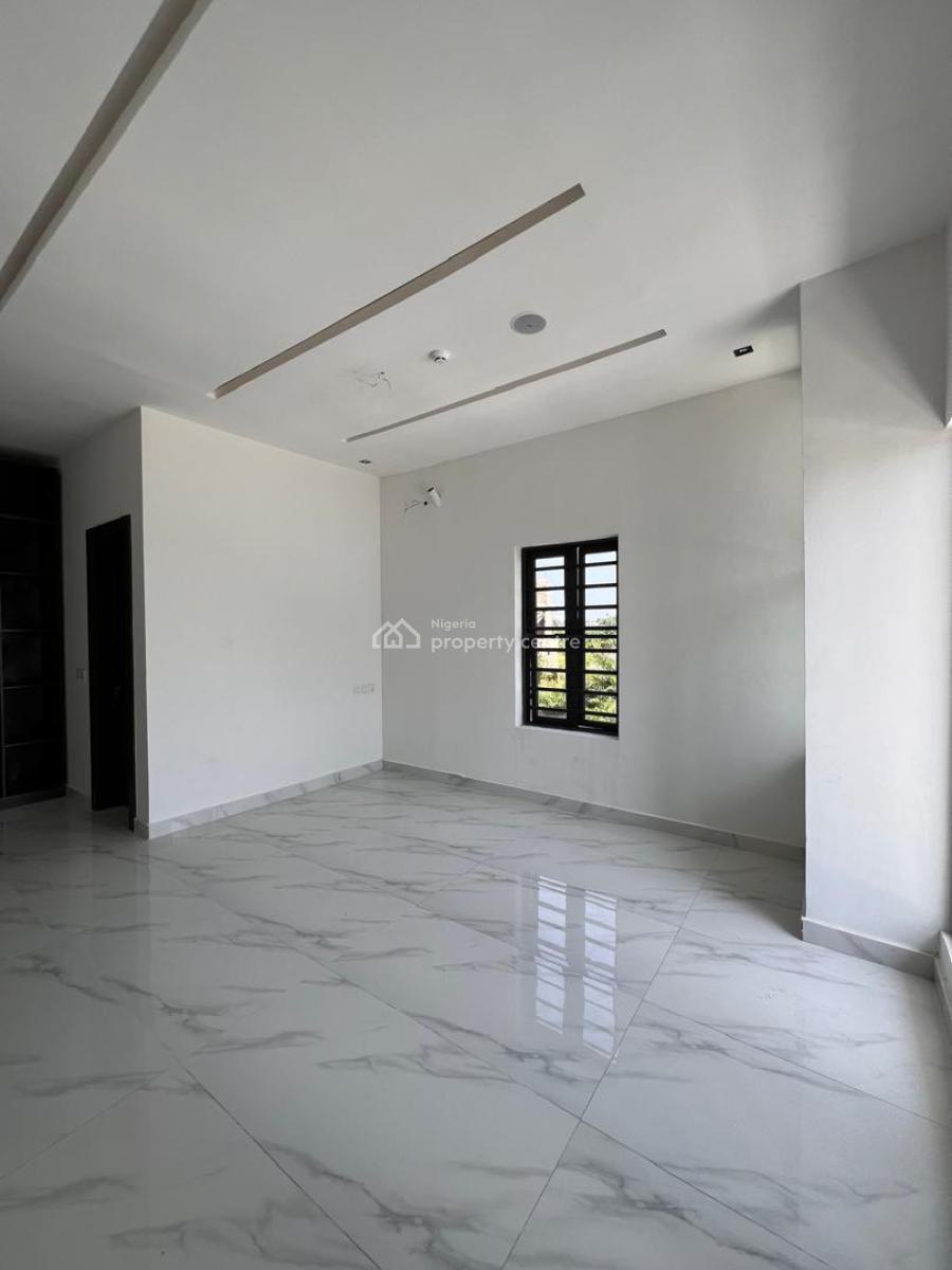 4bedroom Semi - Detached +bq, Spacious Semi- Detached in Ajah, Lekki, Lagos, Semi-detached Duplex for Sale