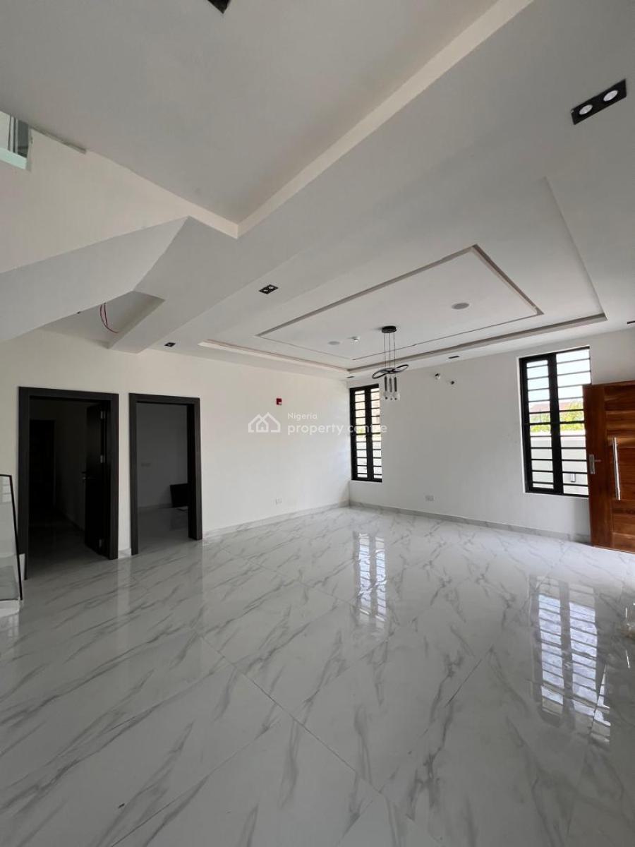 4bedroom Semi - Detached +bq, Spacious Semi- Detached in Ajah, Lekki, Lagos, Semi-detached Duplex for Sale